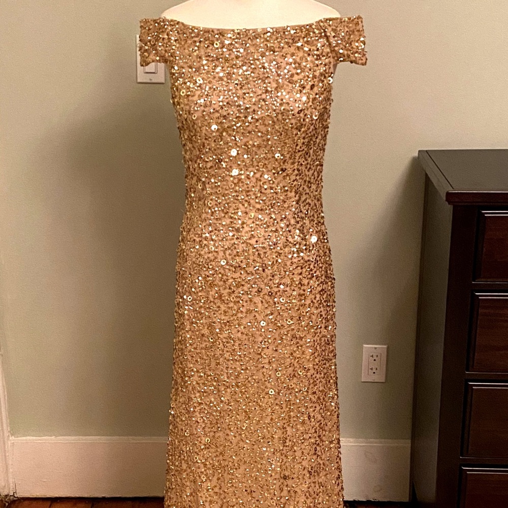 Gold, sequenced gown